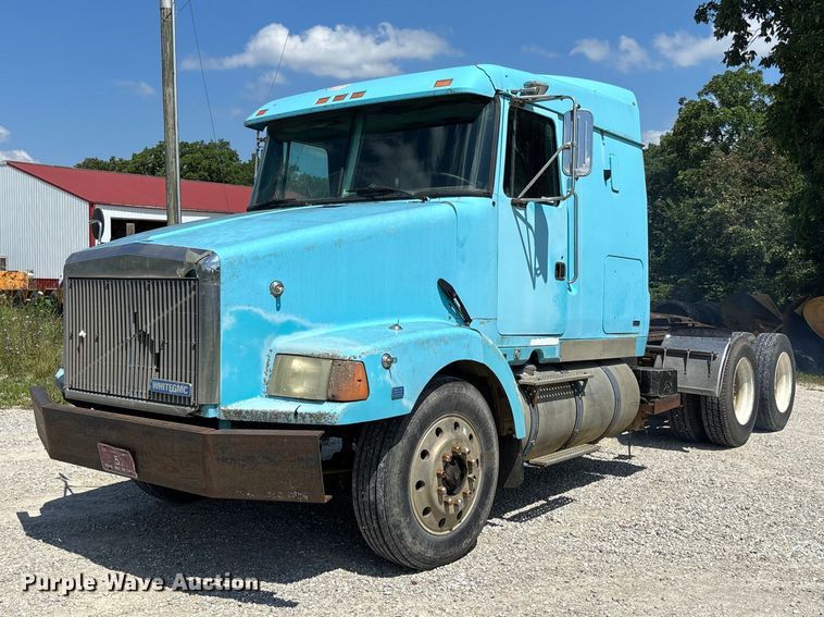 1989 White GMC WIA semi truck - FC1888