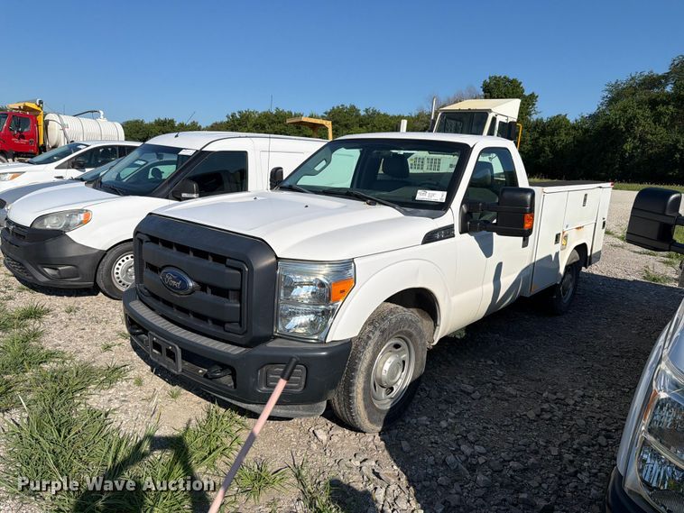 2015 Ford F250 Super Duty XL utility bed pickup truck - FH6272