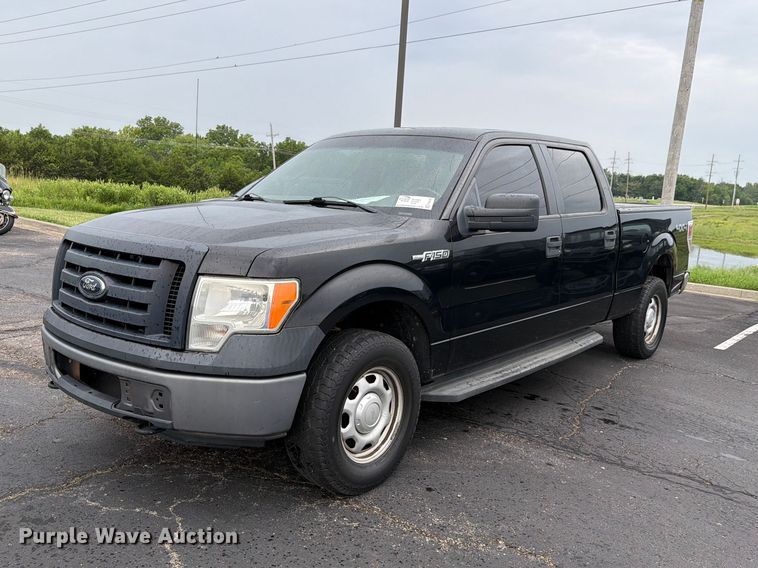 2012 Ford F150 XL Crew Cab pickup truck - FH6290