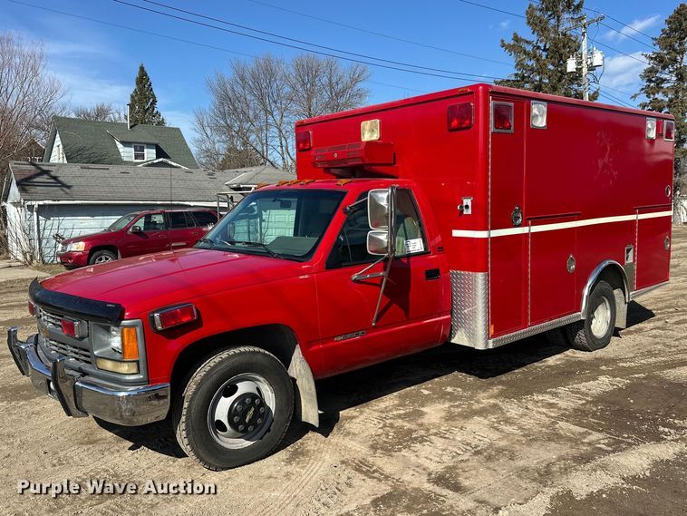 1994 Chevrolet Cheyenne 3500 ambulance - FK1859