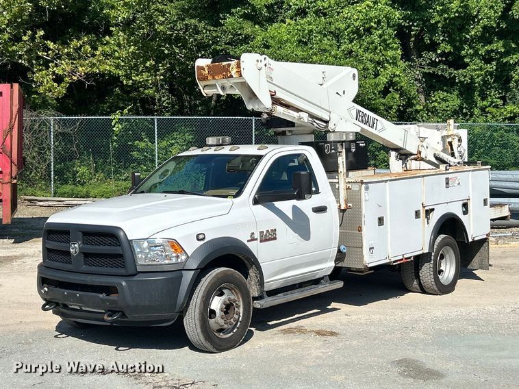 2014 RAM 5500 bucket truck - FT6025