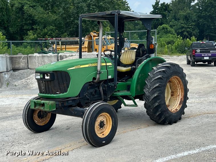 2008 John Deere 5425 tractor - FT6033