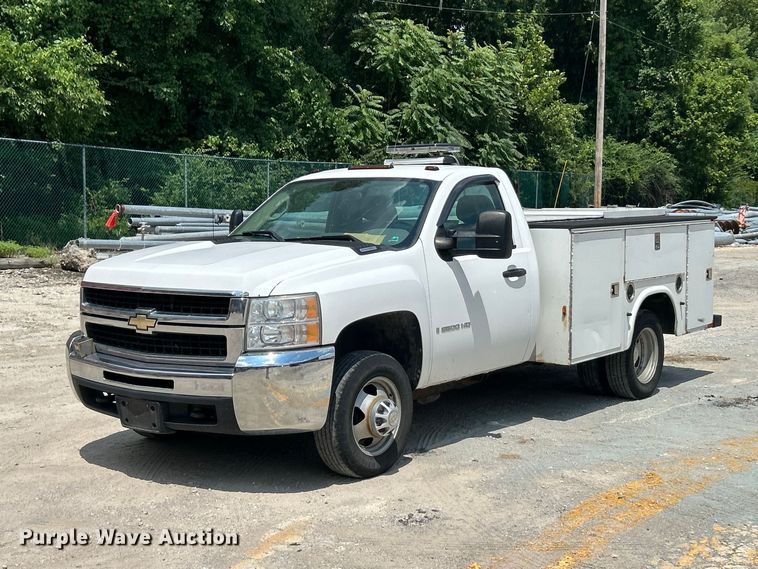 2008 Chevrolet Silverado 3500HD utility bed pickup truck - FT6038