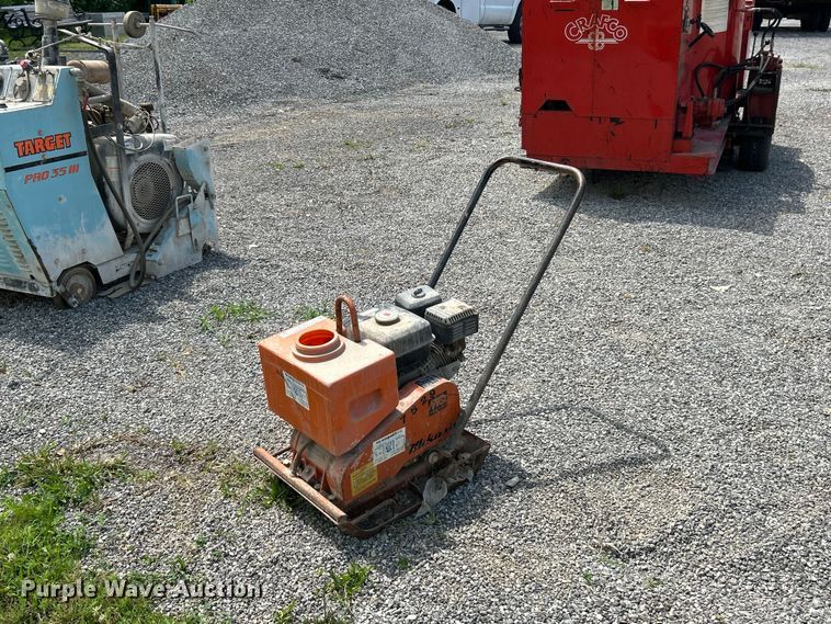 Multiquip Mikasa 77 plate compactor - FT6052
