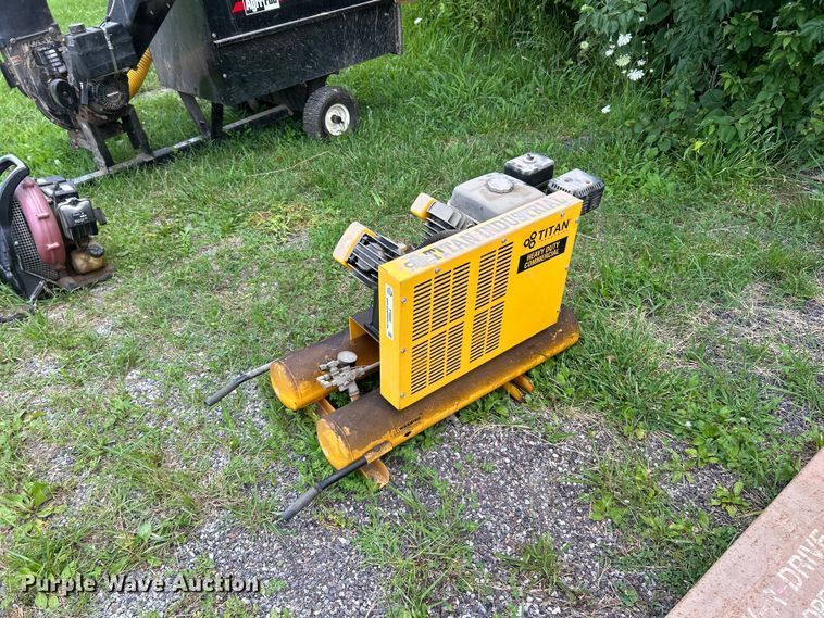 Titan air compressor - FT6056