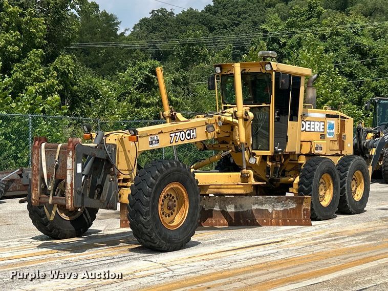 2000 John Deere 770CH motor grader - FT6078