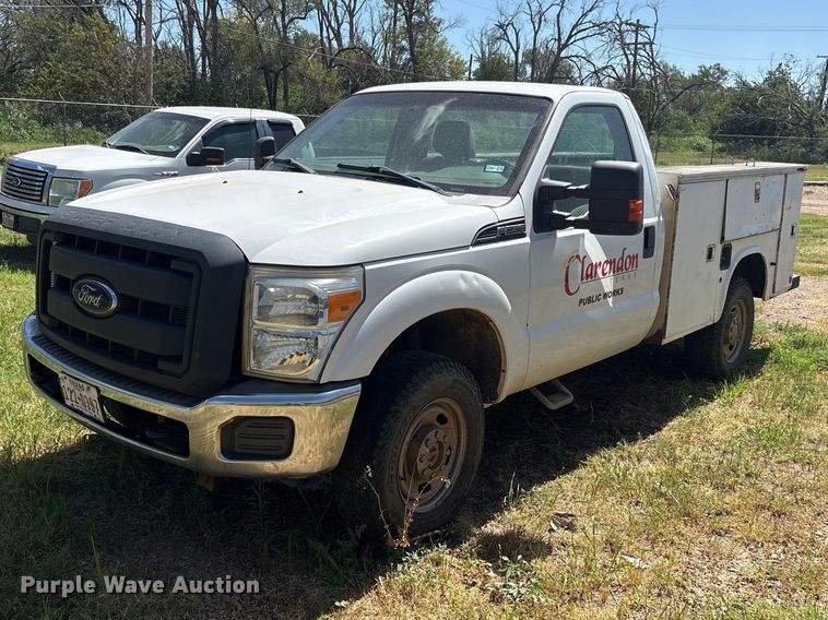 2012 Ford F250 Super Duty utility bed pickup truck - JM9486