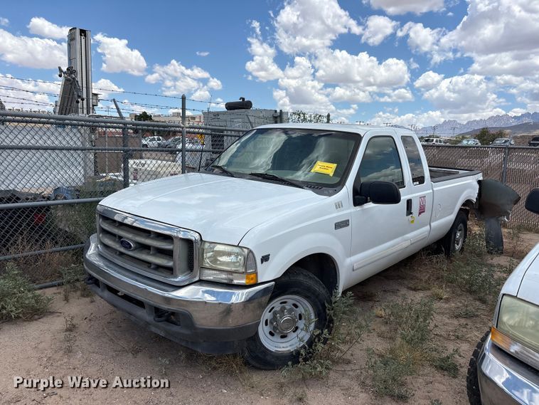 2002 Ford F250 Super Duty Ext. Cab pickup truck - JM9499