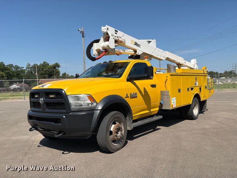 2015 RAM 5500HD bucket truck - MZ9730