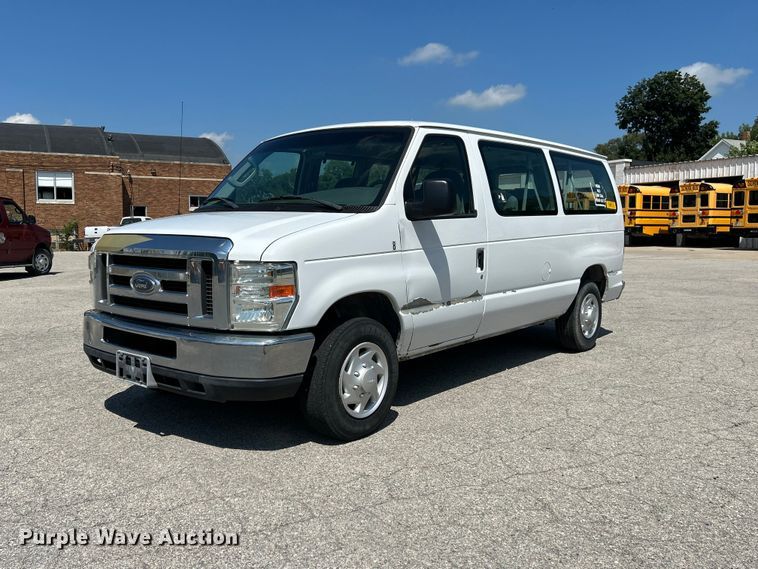 2008 Ford E150 van - NM9857
