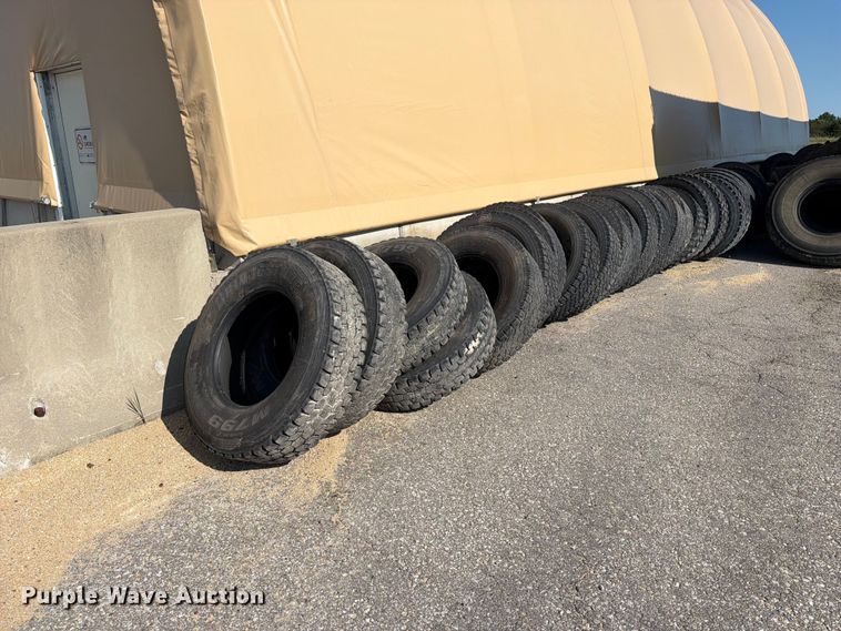 Truck tires - OE9653