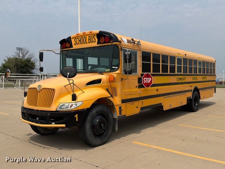 2013 Ic Corporation PB105 school bus - OE9668