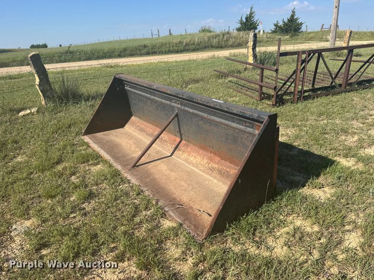 96" W bucket - DY3008