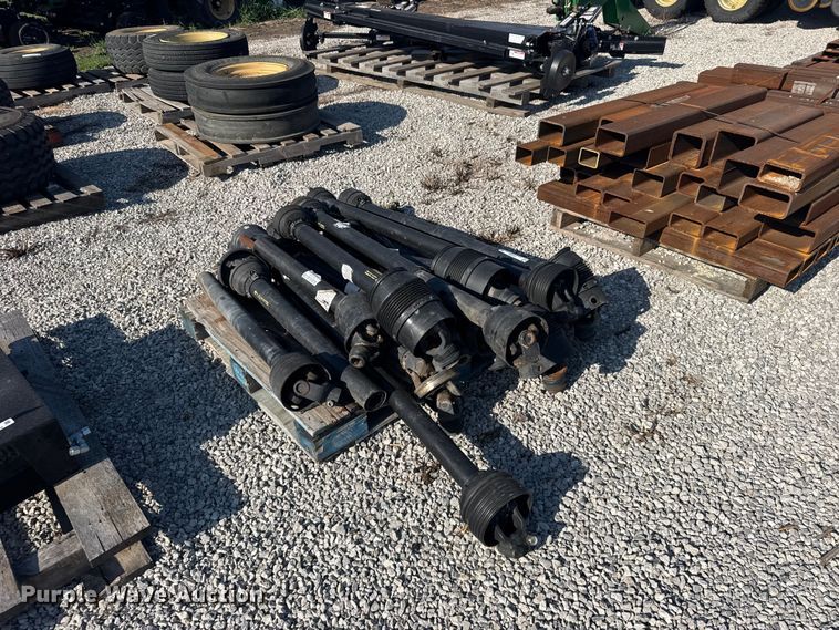 Approximately 13 PTO shafts - DY3030