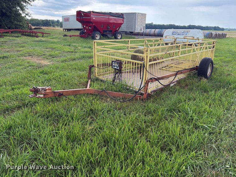 Plymouth MFG 510016 livestock transport wagon - EO8626