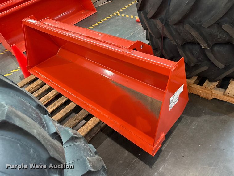 Kubota L2235A bucket - ET0130