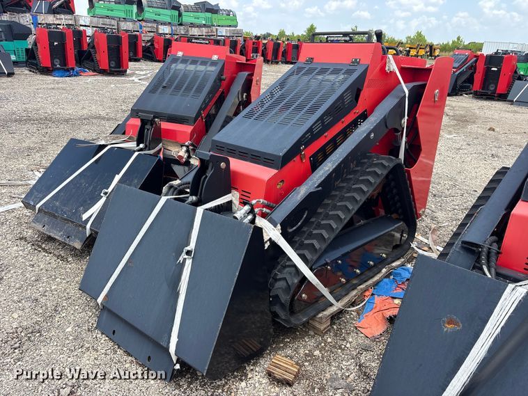 2024 Erie SCL850 compact utility loader - ET0174