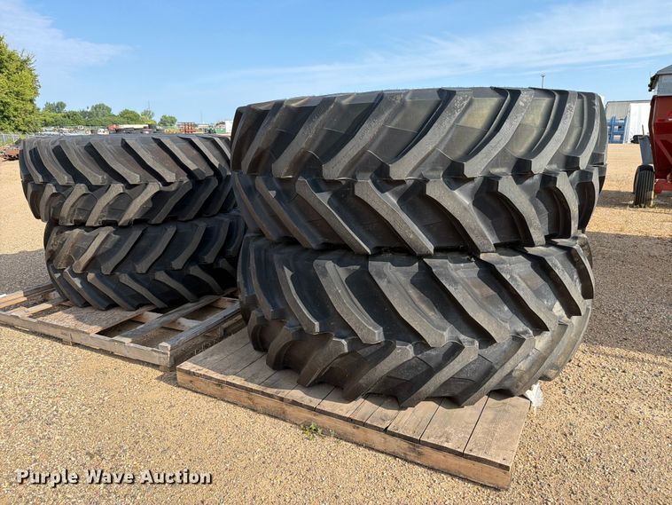 (4) Fendt 1050 tractor tires - EU5846