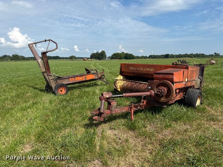 New Holland Hayliner 310 small square baler - EX2080