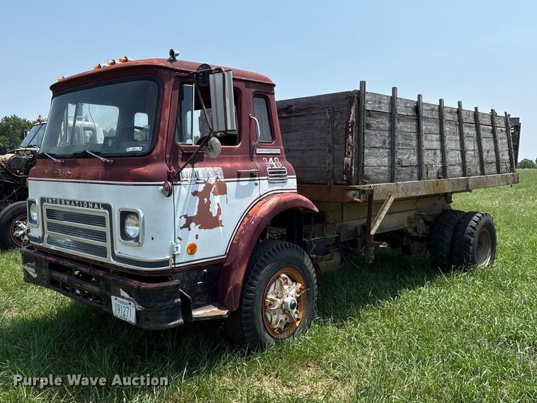 1979 International Cargostar 1850B grain truck - EX2097