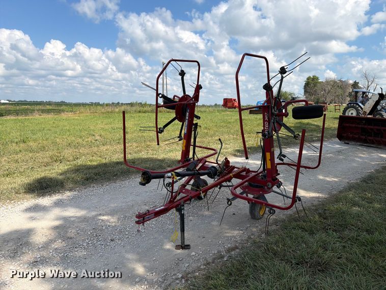 2014 New Holland ProTed 3417 hay tedder - EX4585