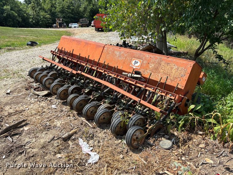 Tye grain drill - FC1965