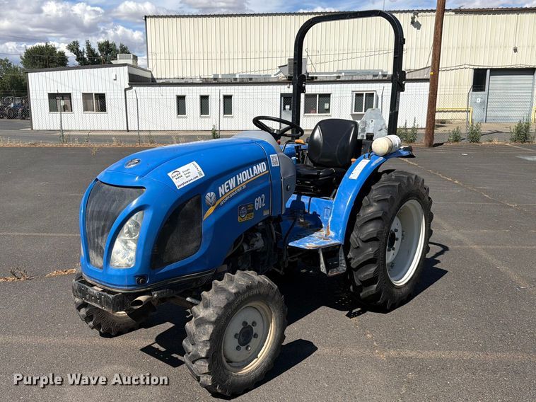 2018 New Holland Workmaster 35 MFWD tractor - FK4534
