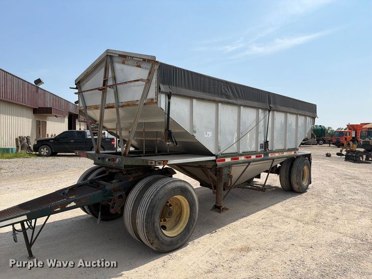 Reliance grain trailer - FN2522