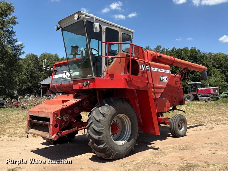 Massey Ferguson 750 combine - MZ9737