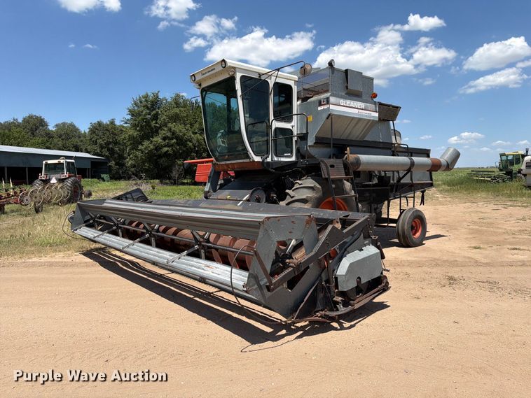 Gleaner L combine - MZ9738