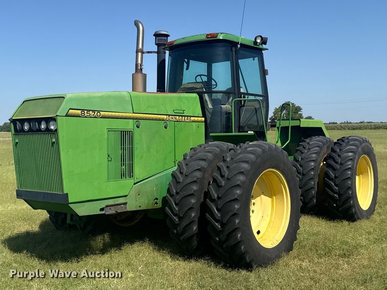 1994 John Deere 8570 4WD tractor - NK9247