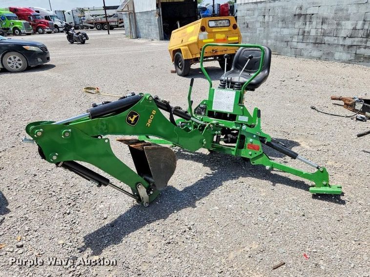 2022 John Deere 260B backhoe attachment - YA4069