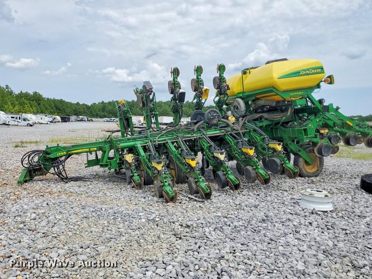 2015 John Deere 1795 split row planter - YA4488