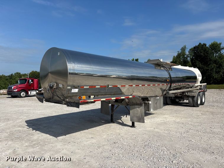1992 Polar Tank Trailer, Inc. tank trailer - DV4392