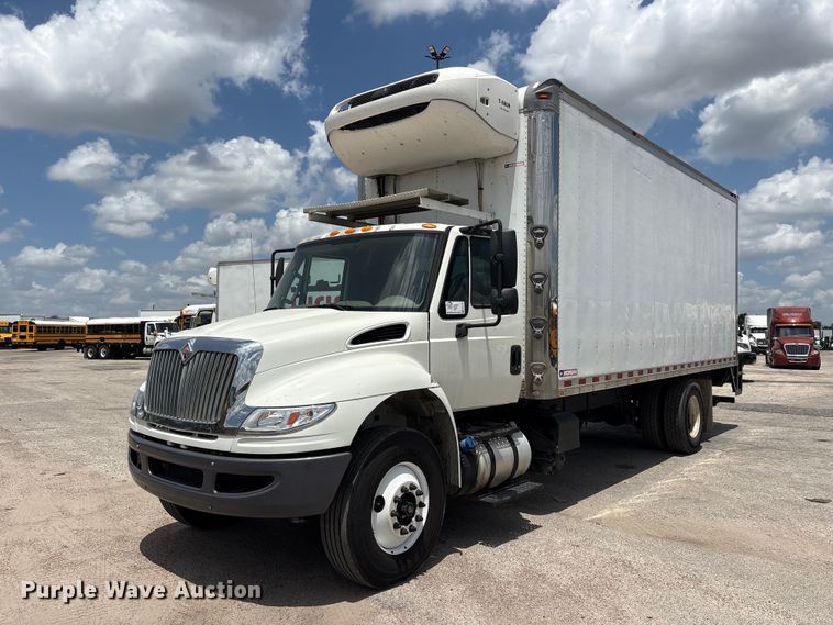 2016 International 4300 refrigerated delivery truck - EA7318