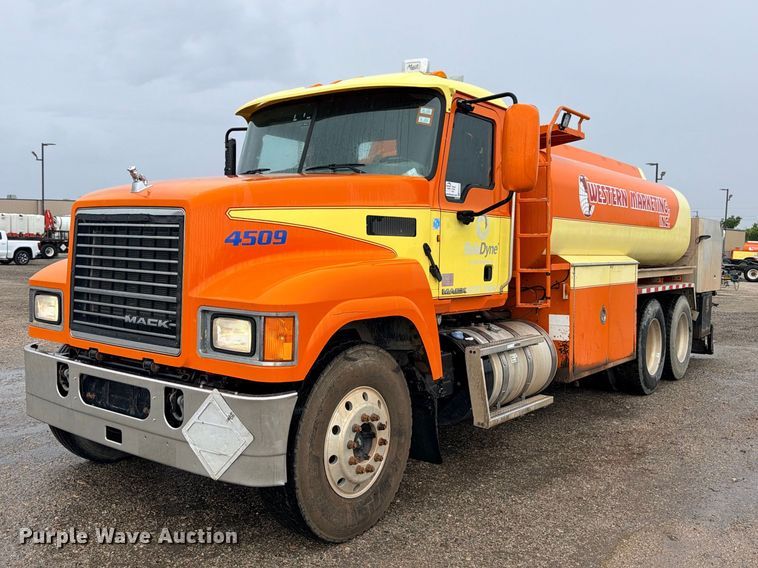 2013 Mack CHU613 fuel truck - ED5412