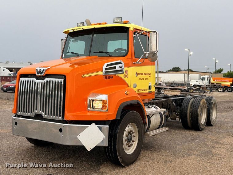 2015 Western Star 4700SB truck cab and chassis - ED5415