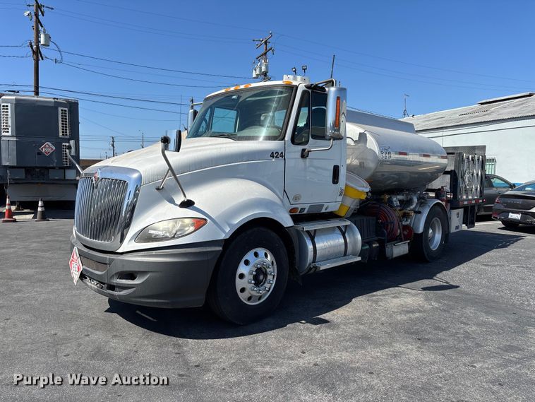 2011 International ProStar fuel truck - EL2508