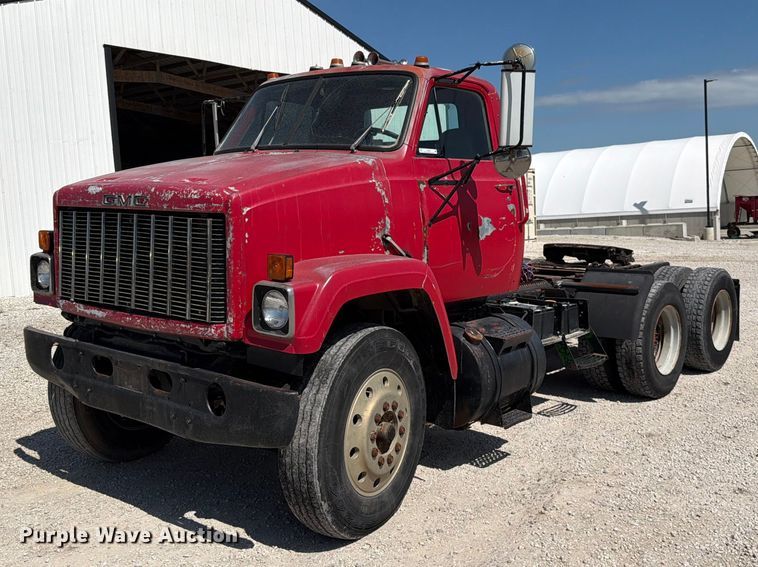 1984 GMC Brigadier semi truck - EO8641