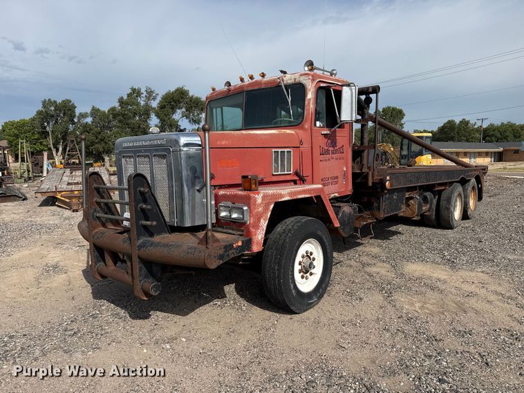 1979 International F-5070 winch truck - EW4117
