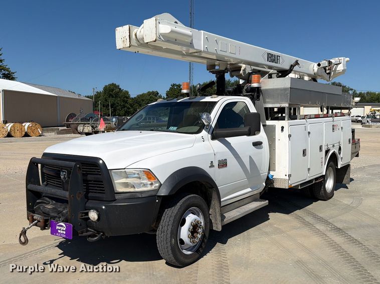 2012 Dodge RAM 5500 Heavy Duty bucket truck - EX4592