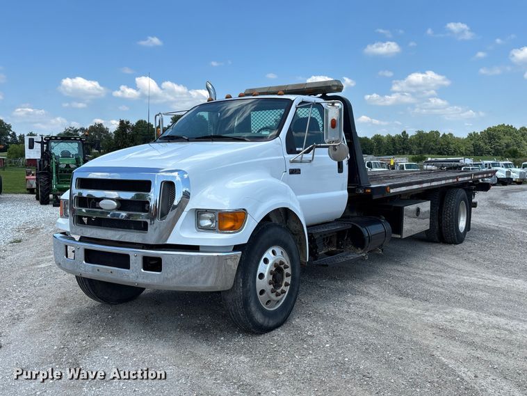 2006 Ford F750 Super Duty XLT rollback truck - FC1893