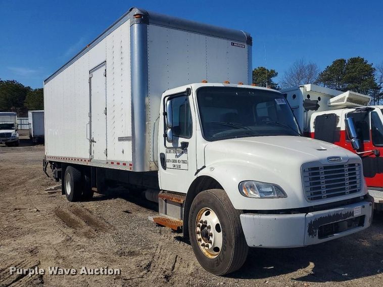 2020 Freightliner Business Class M2 box truck - YA2610