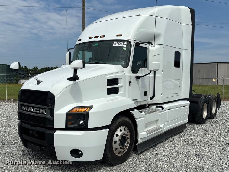 2023 Mack Anthem semi truck - YA3398