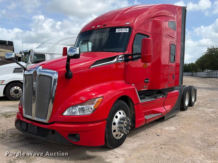 2023 Kenworth T680 semi truck - YA3745