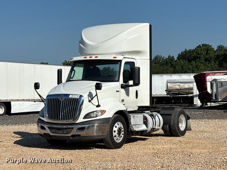 2019 International RH613 semi truck - YA4094