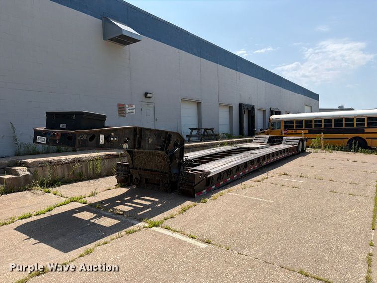 2005 X-l Specialized Trailers Inc lowboy equipment trailer - YA4204