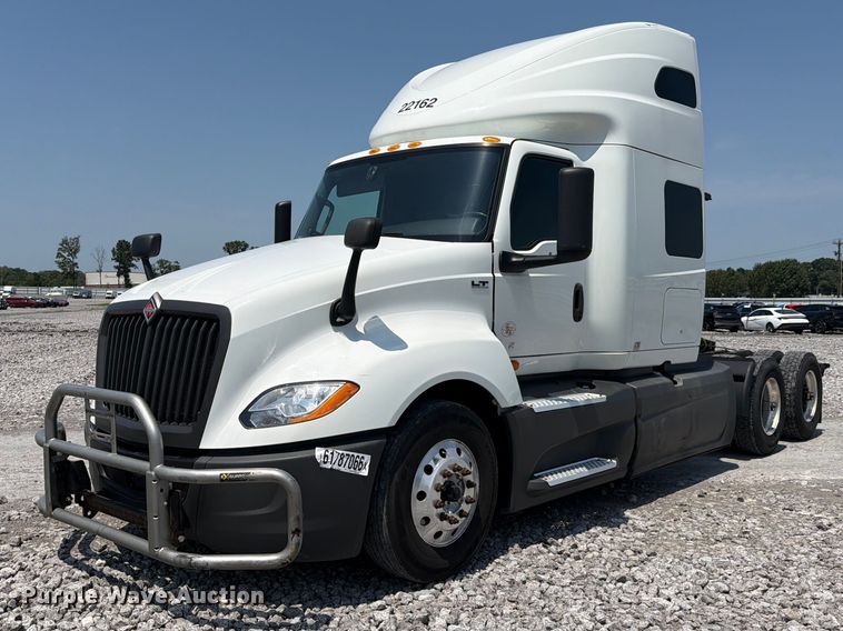 2022 International LT625 semi truck - YA4230