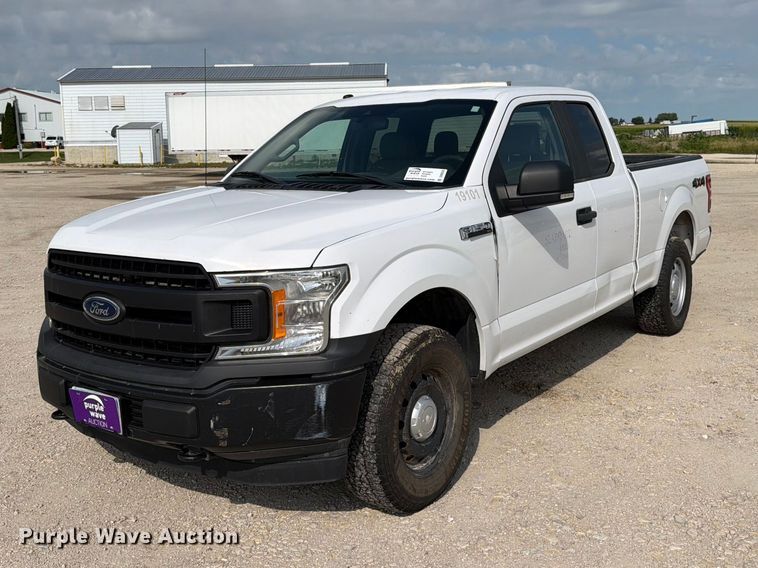 2019 Ford F150 Ext. Cab pickup truck - DV8528