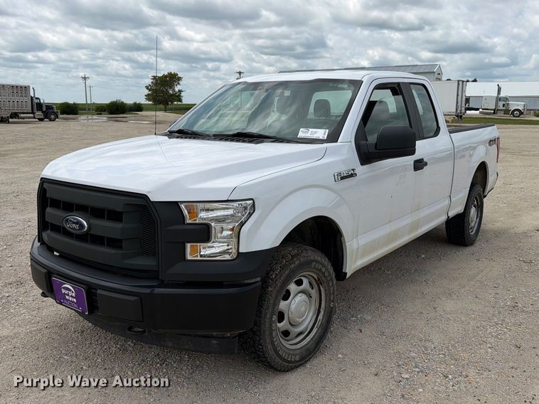 2016 Ford F150 Ext. Cab pickup truck - DV8529